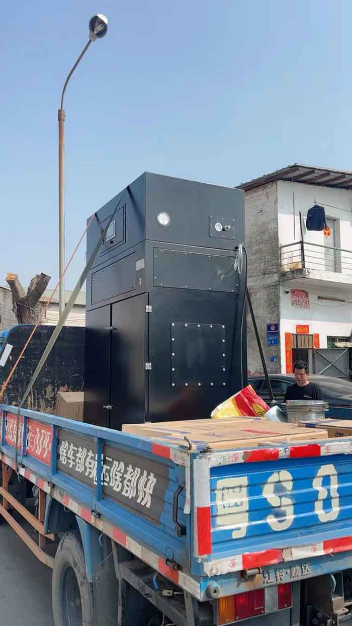 7.5KW单机滤芯除尘器走一台